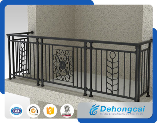 Valla de seguridad de balcón de acero galvanizado / barandilla decorativa de balcón de hierro forjado