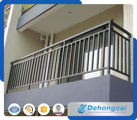 Diseños baratos de la cerca del balcón del hierro labrado / cerca de seguridad de acero galvanizada