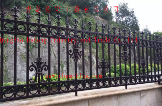 La fábrica de China suministra correctamente cercas ornamentales